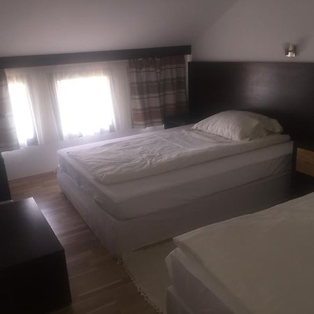 Magyar Golf Club Hotell Kisoroszi Eksteriør bilde